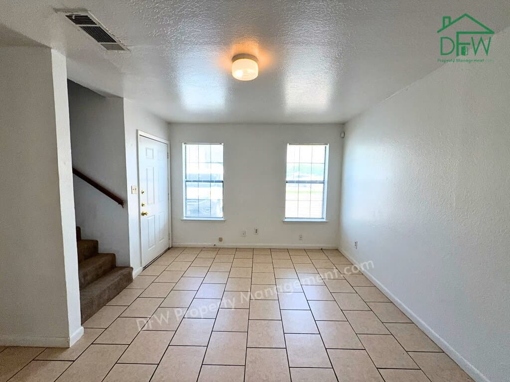 807, 809 & 811 W Walnut St, Celina